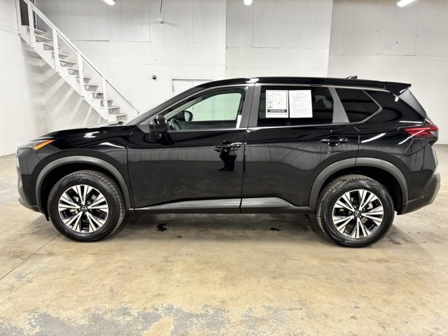 Used 2023 Nissan Rogue SV image 4