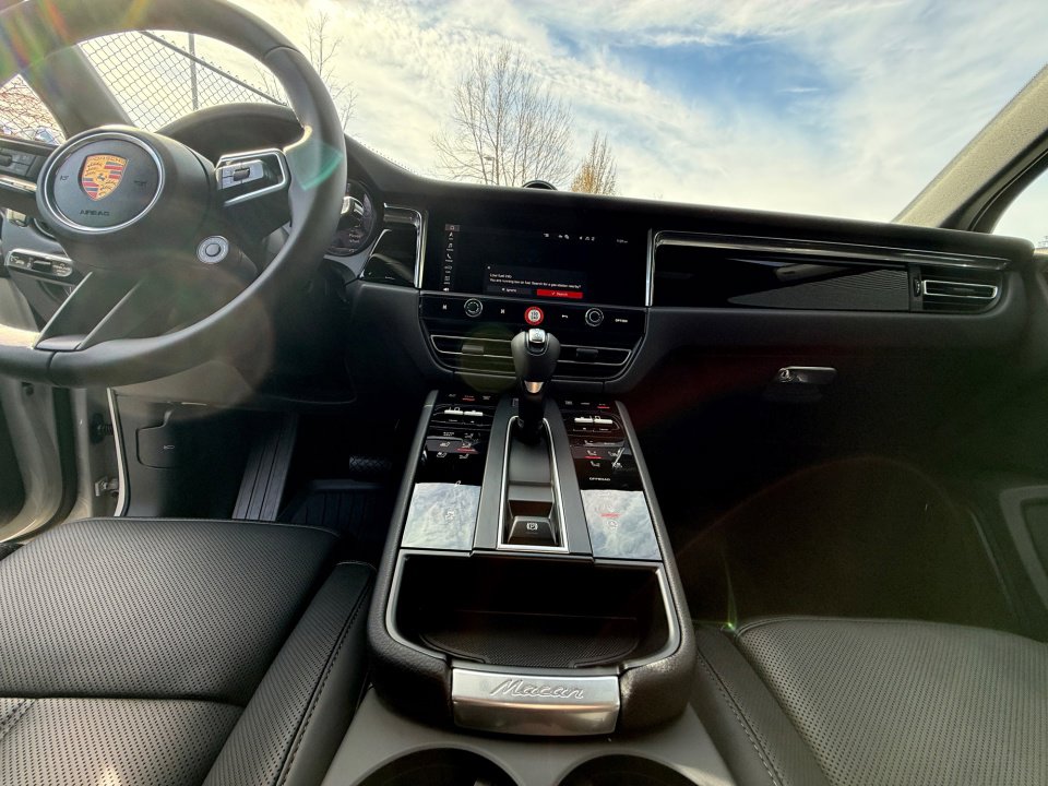 New 2026 Porsche Macan S image 16