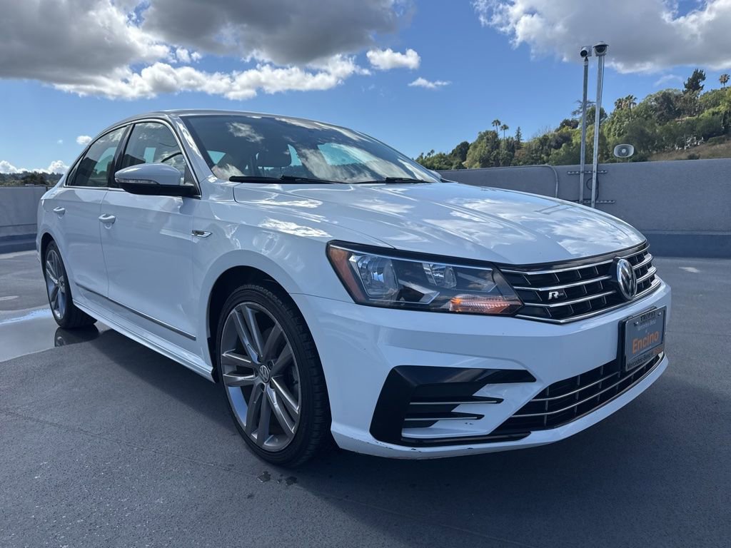 Used 2017 Volkswagen Passat 1.8T R-Line image 3