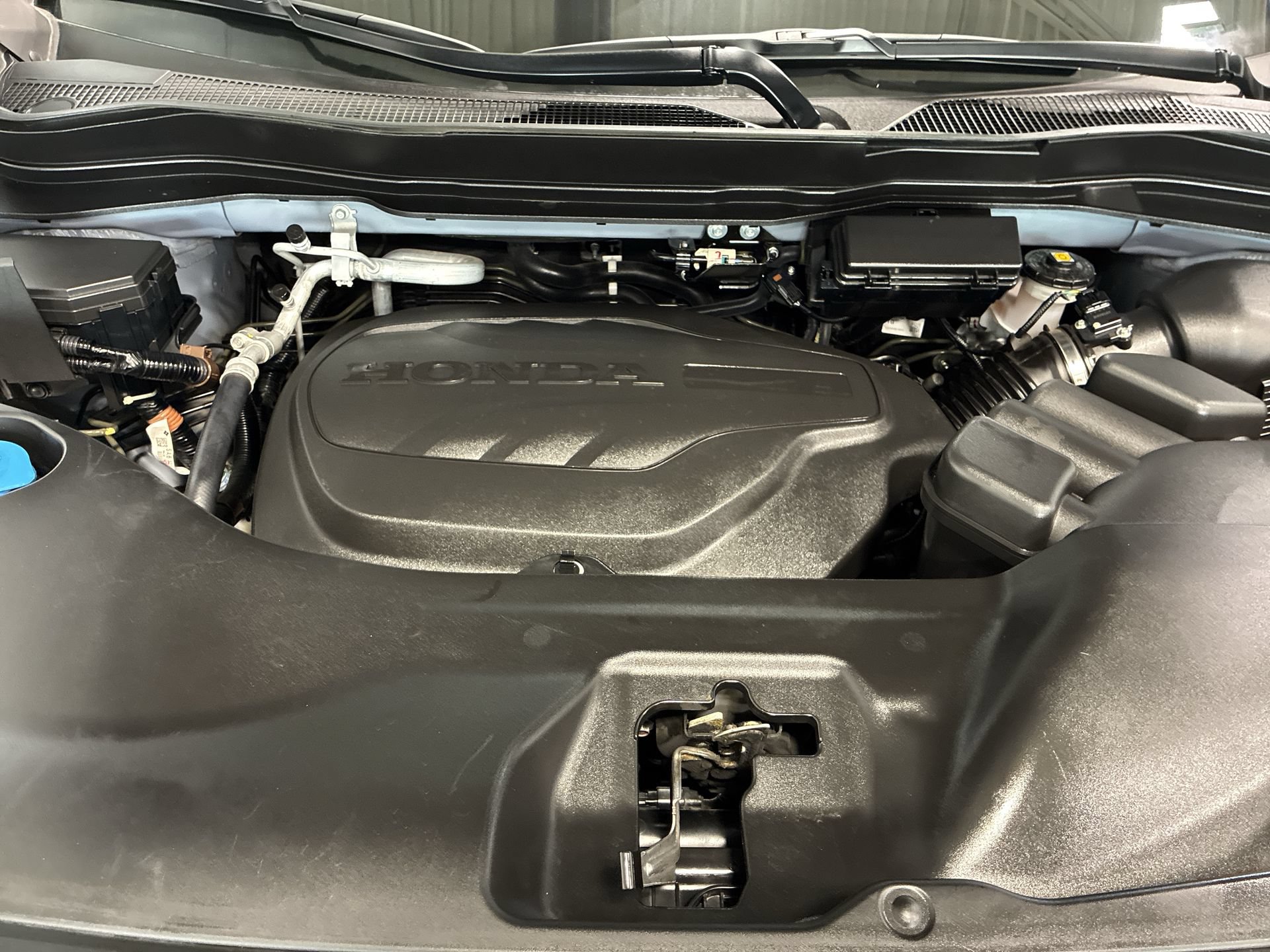 Certified 2024 Honda Passport Black Edition image 15