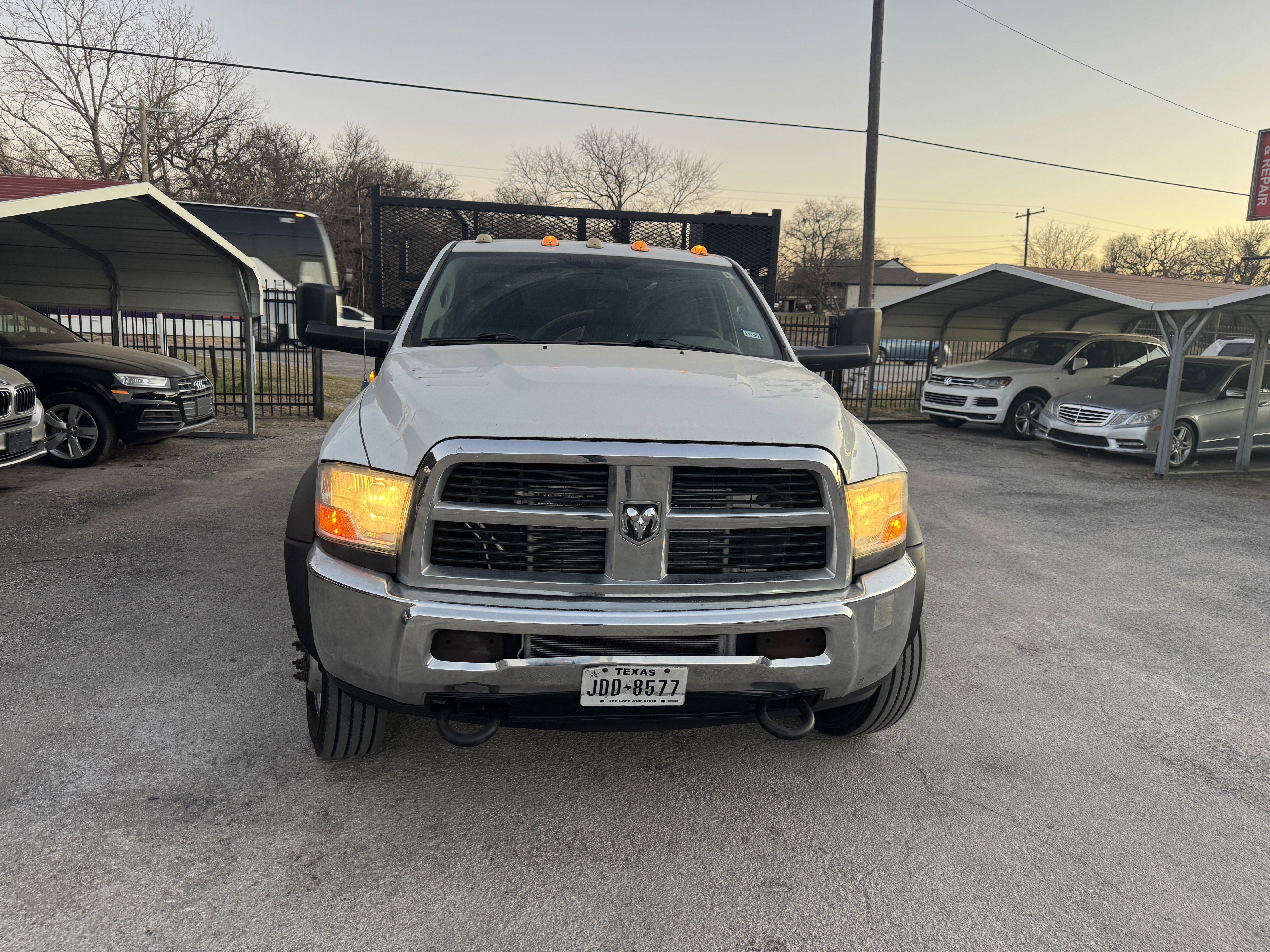 Used 2012 RAM 4500 Tradesman w/ ST Decor Group image 2