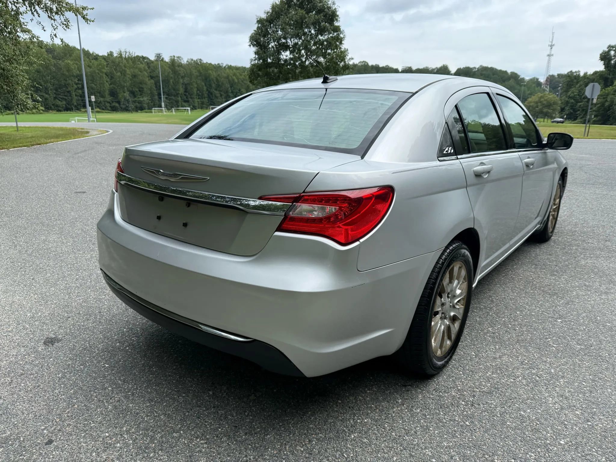 Used 2012 Chrysler 200 LX image 8