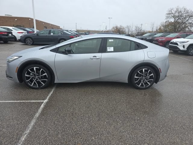 New 2026 Toyota Prius Plug-In Hybrid FWD image 4