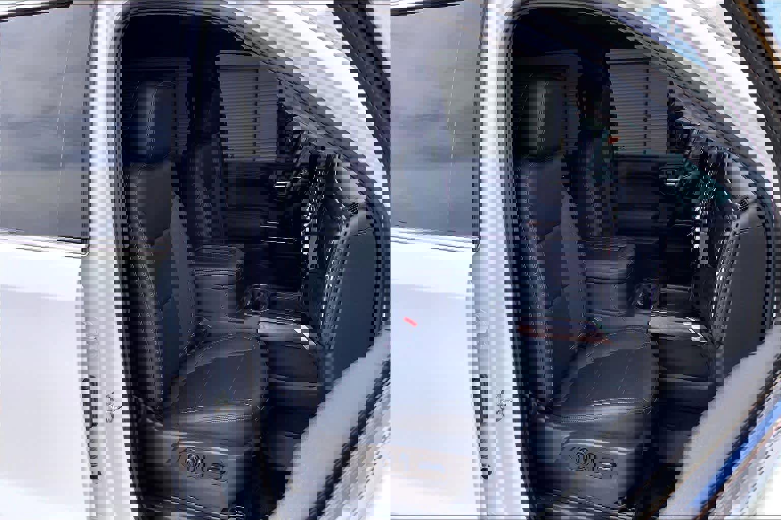 Used 2021 GMC Sierra 1500 SLT AWD/4WD image 9