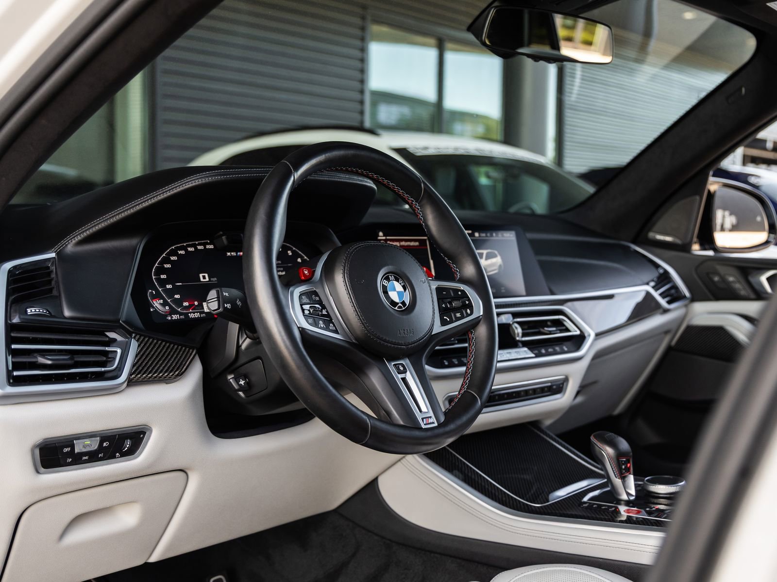 Used 2022 BMW X5 M w/ Executive Package image 27