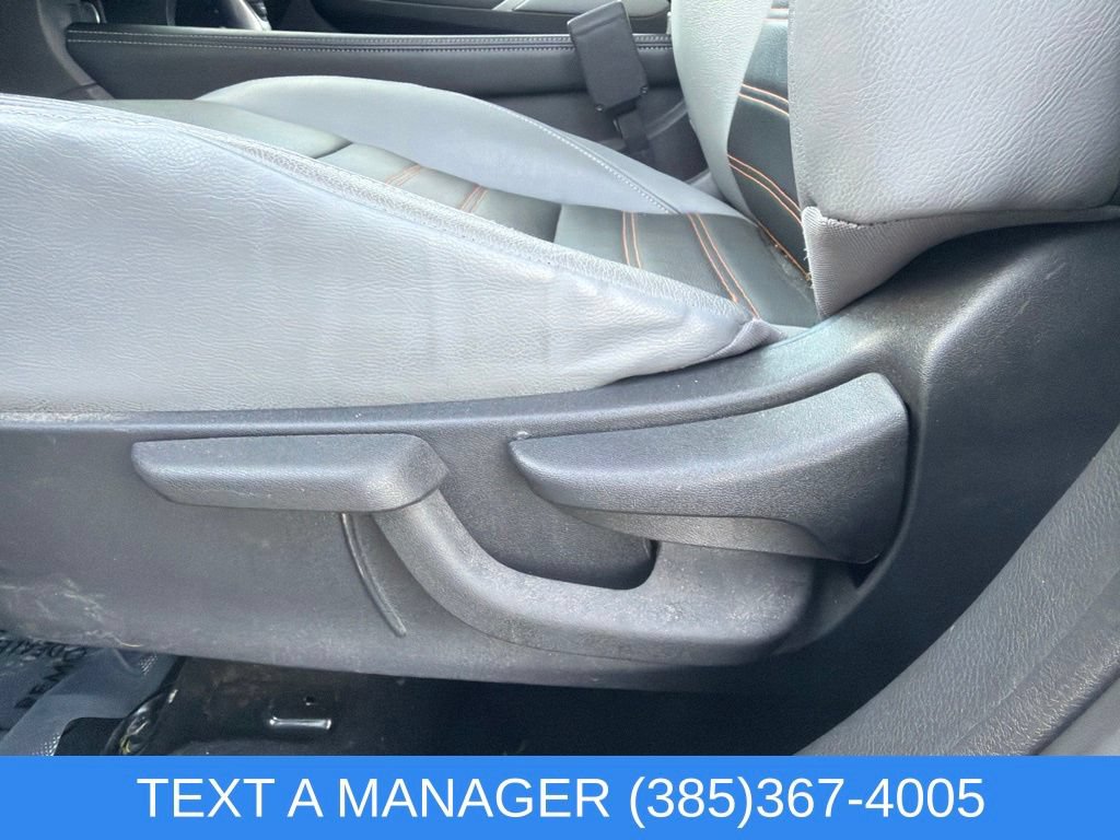 Used 2023 Nissan Kicks SR w/ SR Premium Package FWD image 13