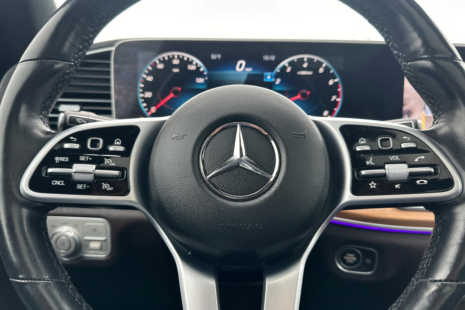 Used 2022 Mercedes-Benz GLS 450 4MATIC w/ AMG Line Exterior image 25