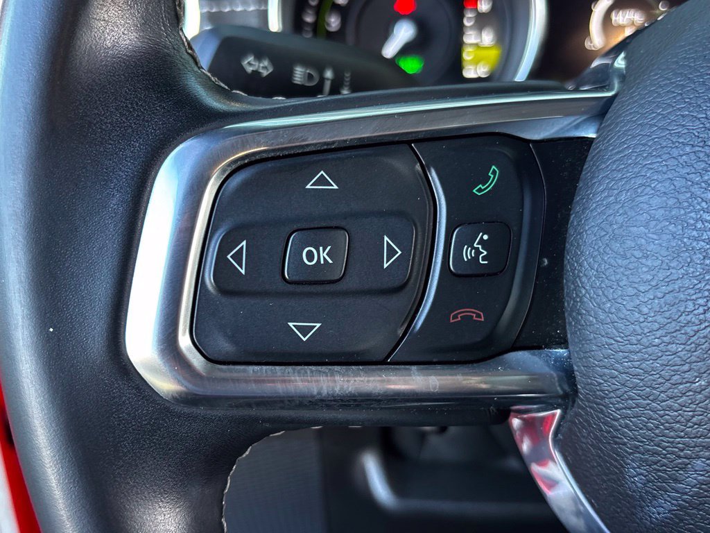 Used 2022 Jeep Wrangler Unlimited Sahara AWD/4WD image 32