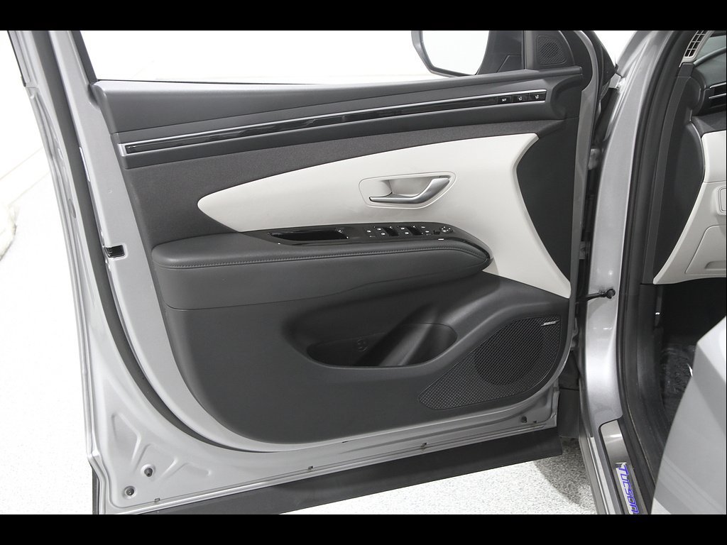 Certified 2024 Hyundai Tucson Limited AWD/4WD image 4
