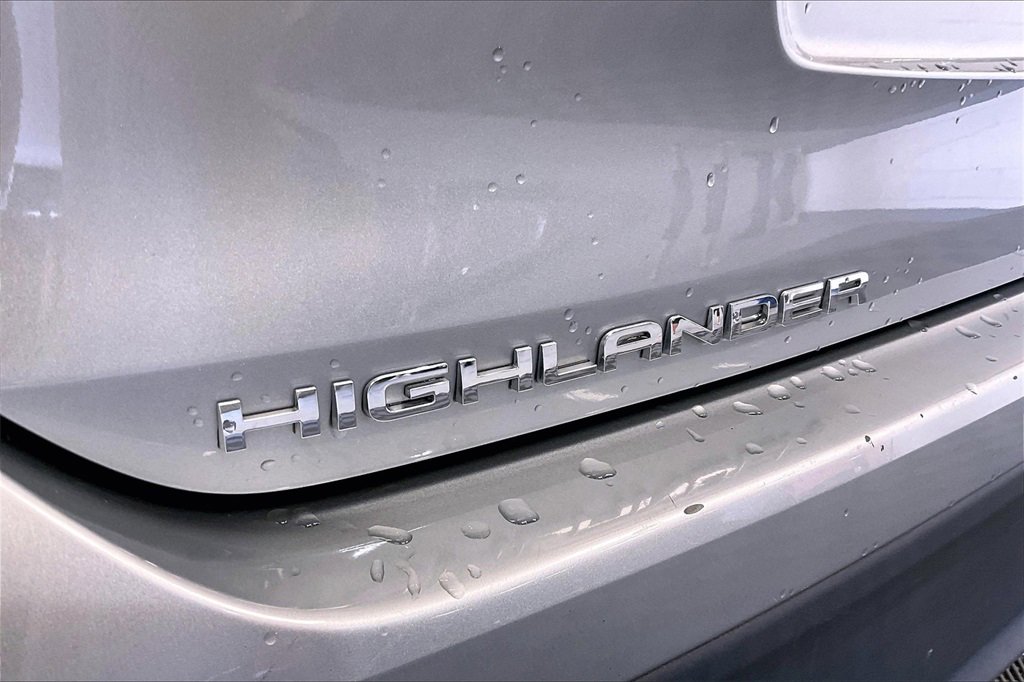 Used 2022 Toyota Highlander L image 22
