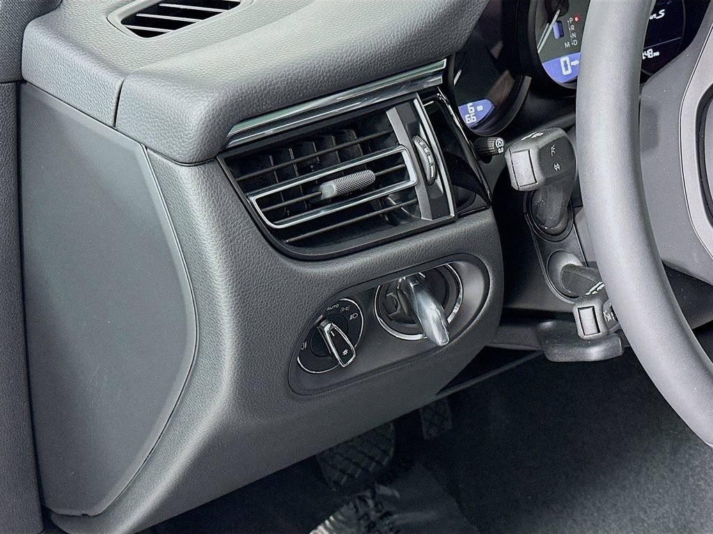 New 2026 Porsche Macan S image 11