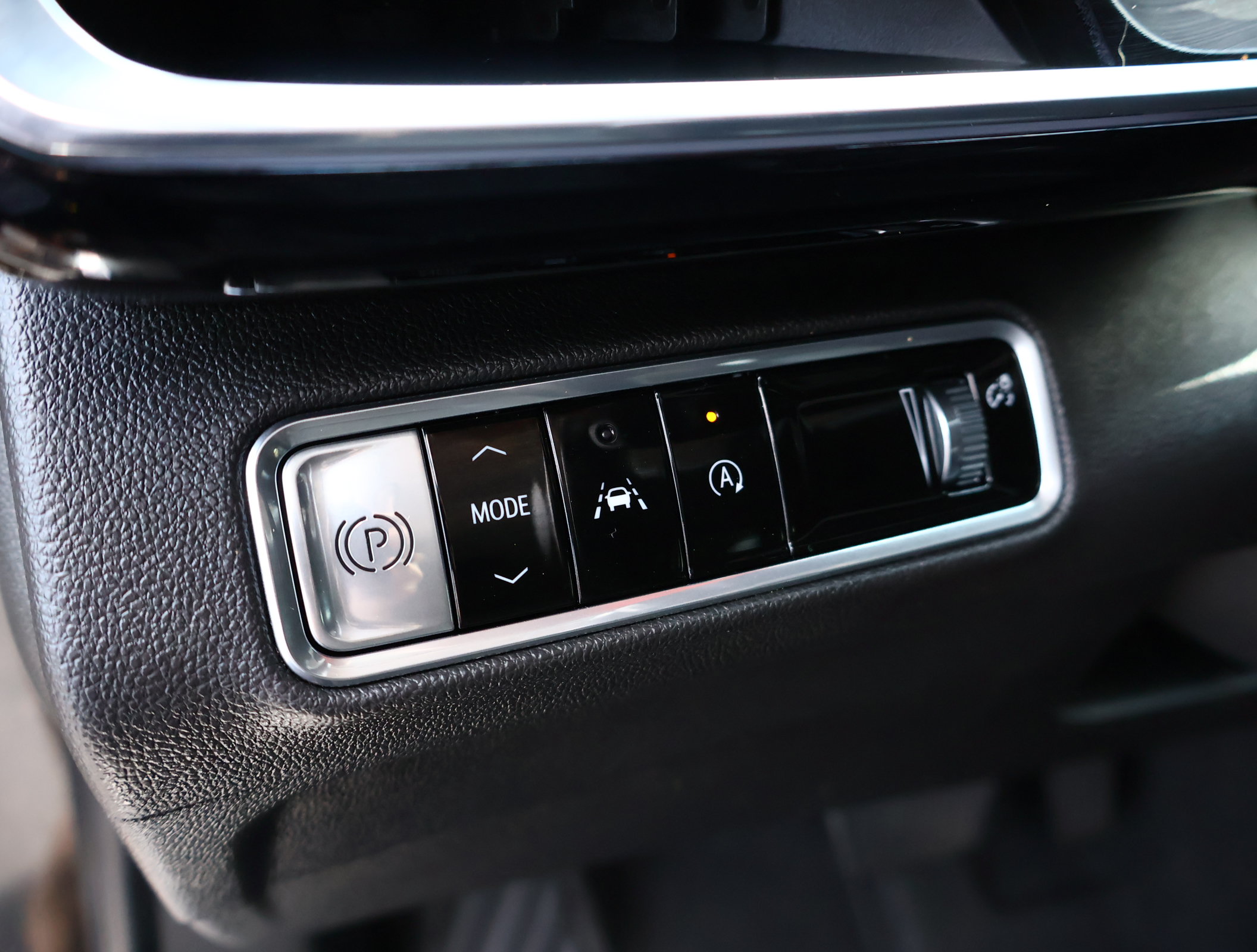 Used 2024 Buick Envision Preferred AWD/4WD image 14