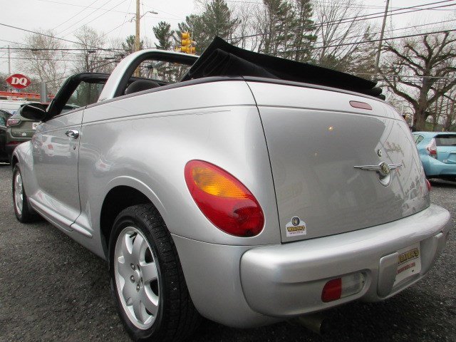 Used 2005 Chrysler PT Cruiser Touring FWD image 10