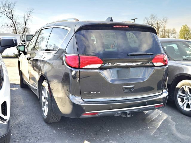 Used 2017 Chrysler Pacifica Touring-L Plus w/ Advanced Safetytec Group image 3