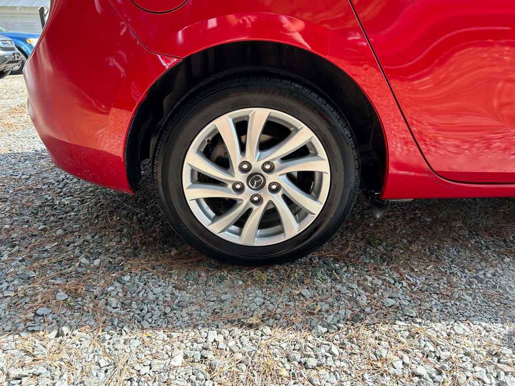 Used 2013 MAZDA MAZDA3 i Touring image 18