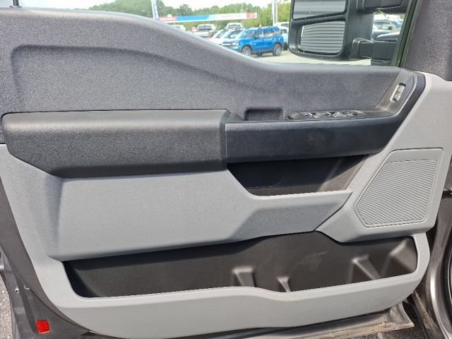 Used 2025 Ford F250 XL RWD image 11