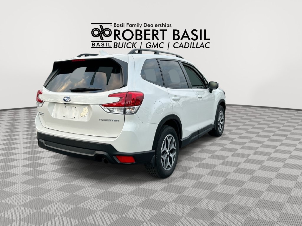 Used 2023 Subaru Forester Premium AWD/4WD image 8