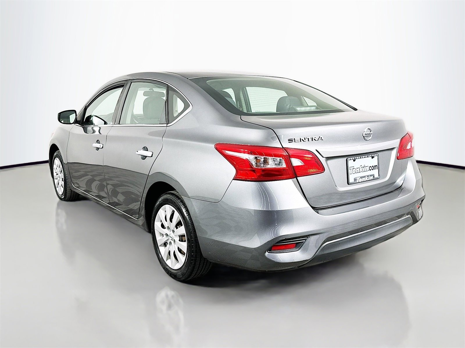 Used 2017 Nissan Sentra S image 5