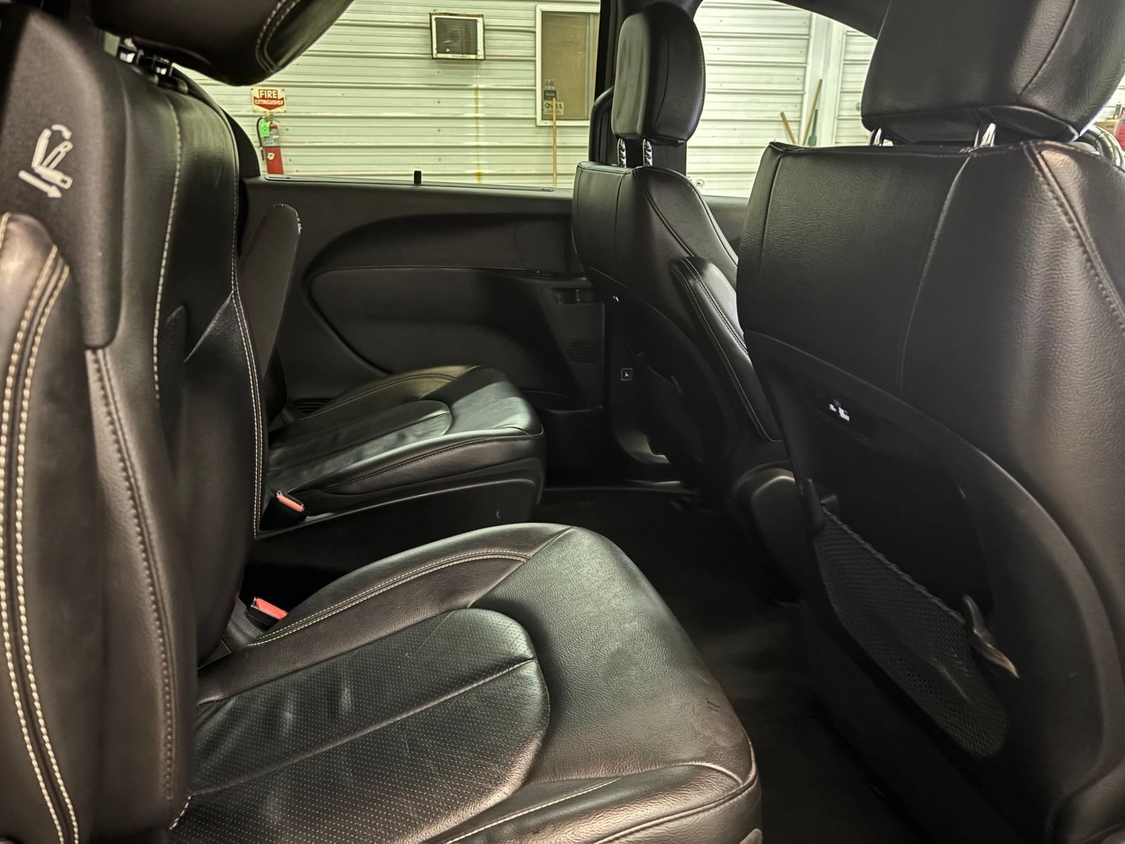 Used 2021 Chrysler Pacifica Touring-L w/ S Appearance Package FWD image 33