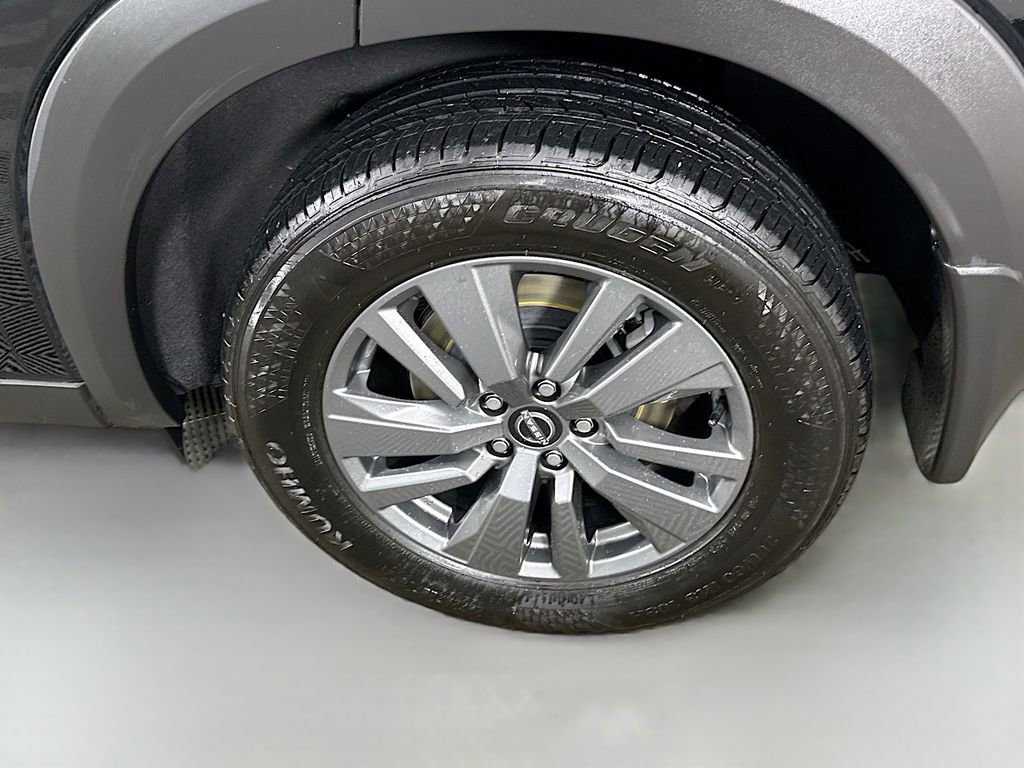 Certified 2024 Nissan Pathfinder SV w/ Black Appearance Package image 34