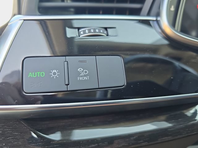 Used 2024 Audi Q7 3.0T Premium Plus AWD/4WD image 30