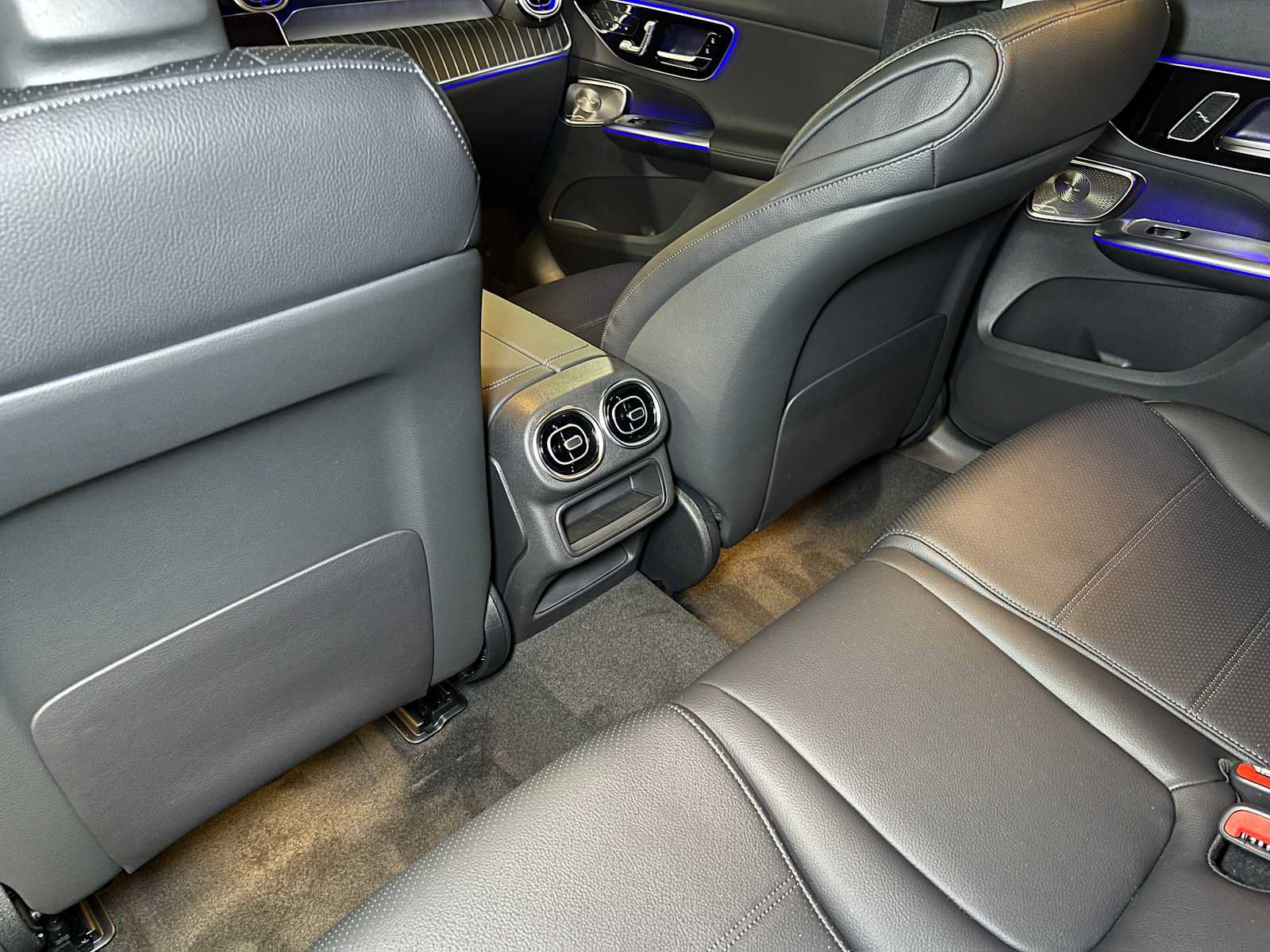 New 2025 Mercedes-Benz GLC 300 4MATIC image 18