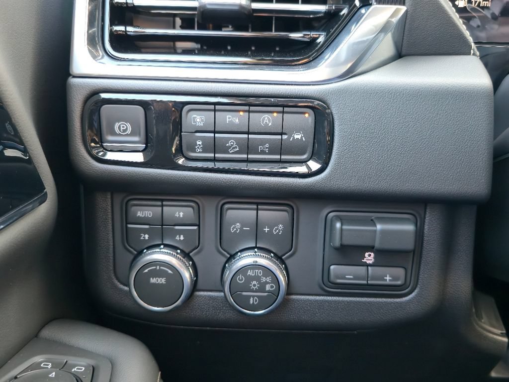 New 2026 GMC Yukon XL Elevation w/ Elevation Premium Package AWD/4WD image 17