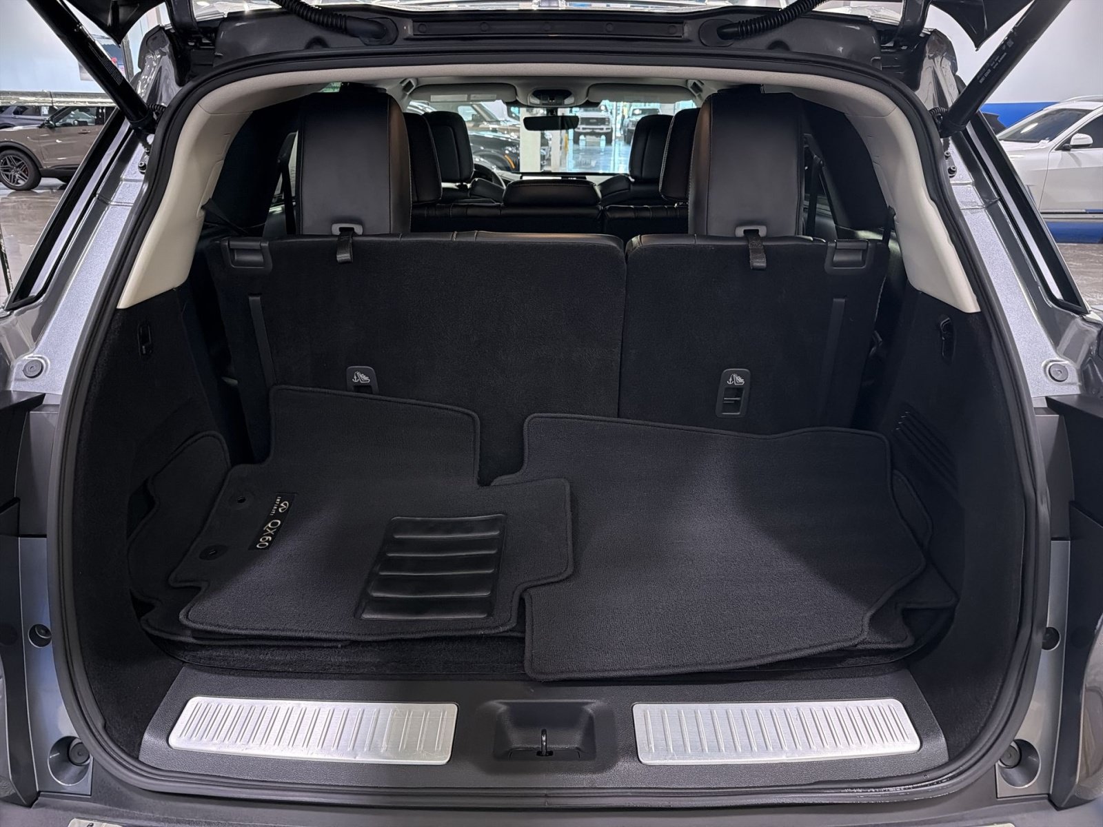 Used 2023 INFINITI QX60 Luxe w/ Cargo Package AWD/4WD image 29