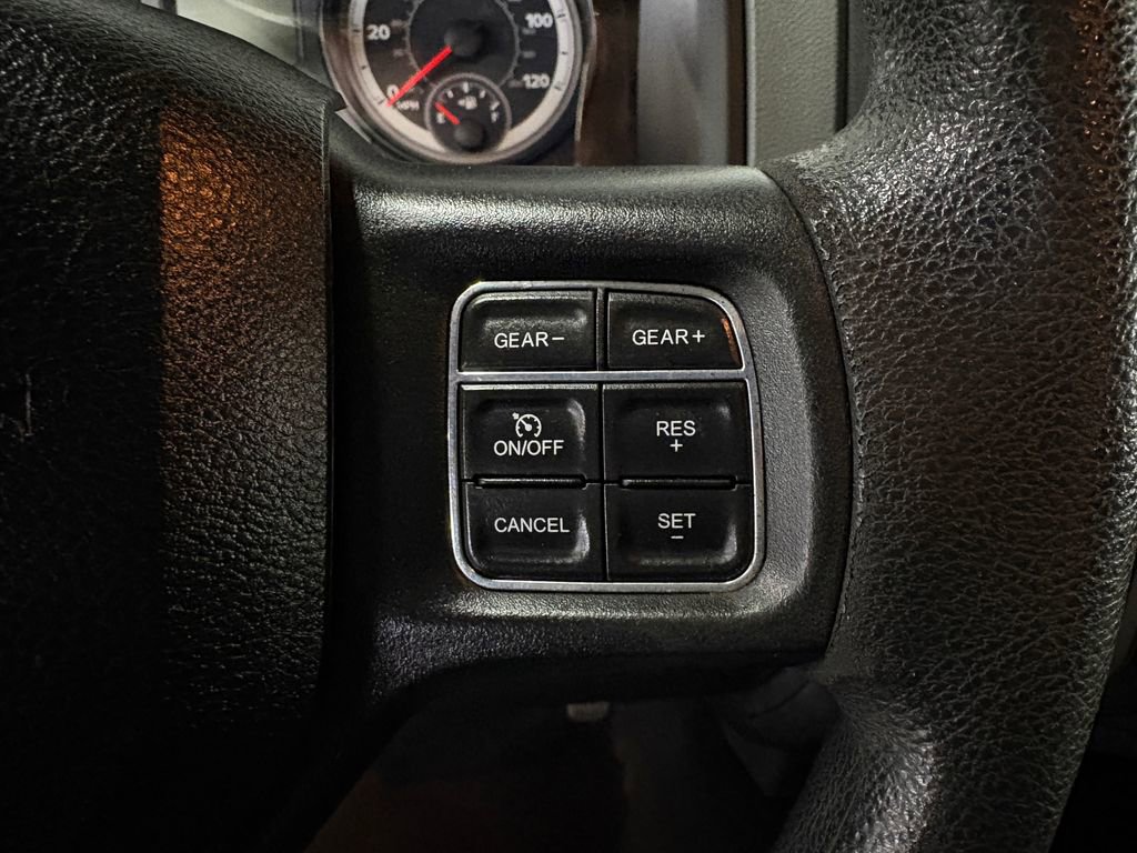Used 2018 RAM 1500 Classic SLT image 25