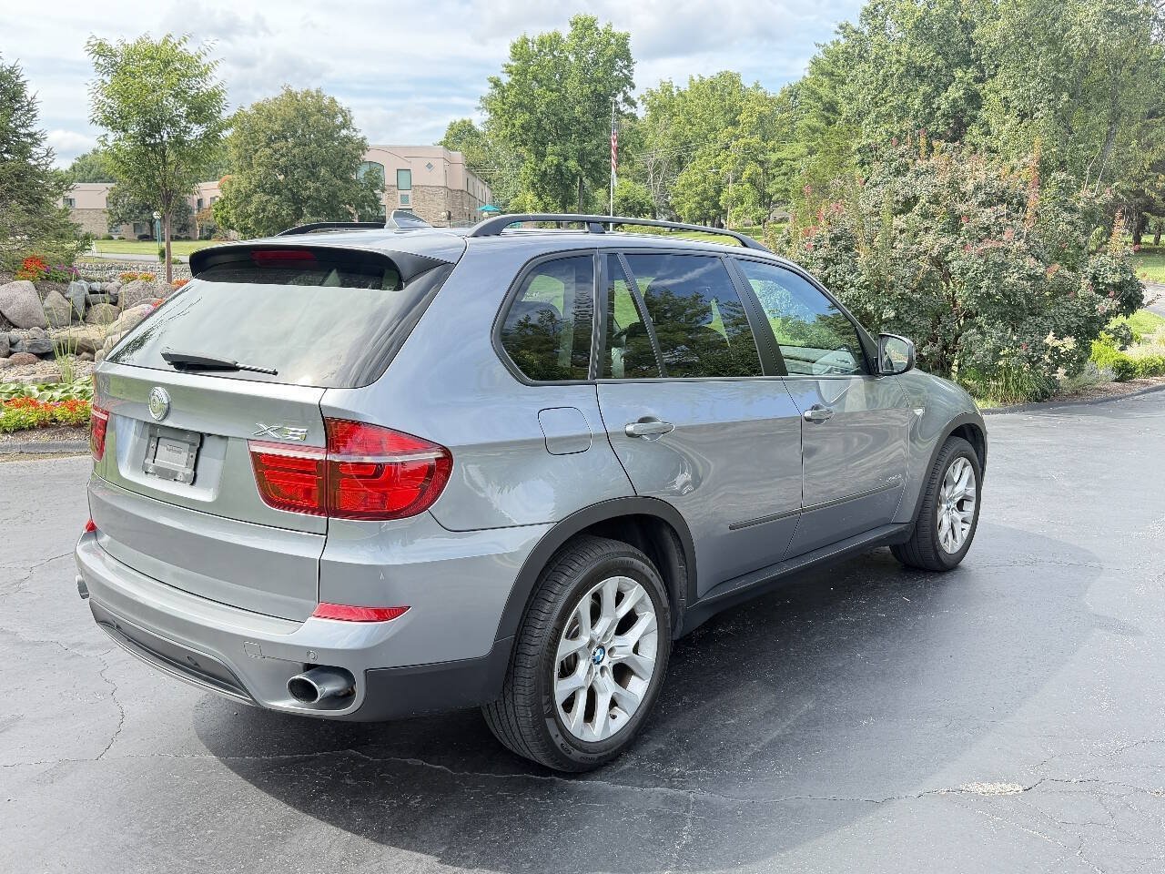 Used 2011 BMW X5 xDrive35i AWD/4WD image 4