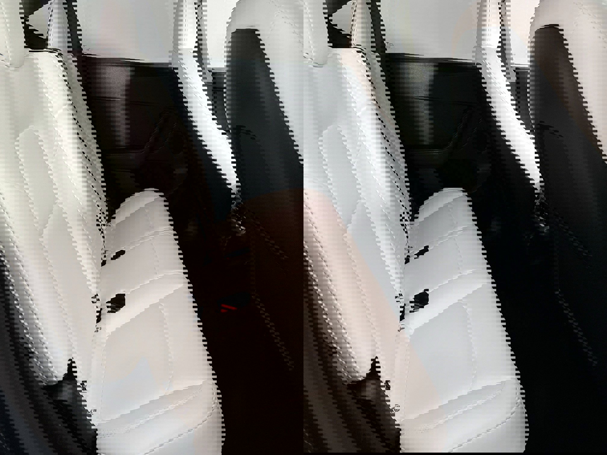 Used 2025 Tesla Model Y Long Range image 36