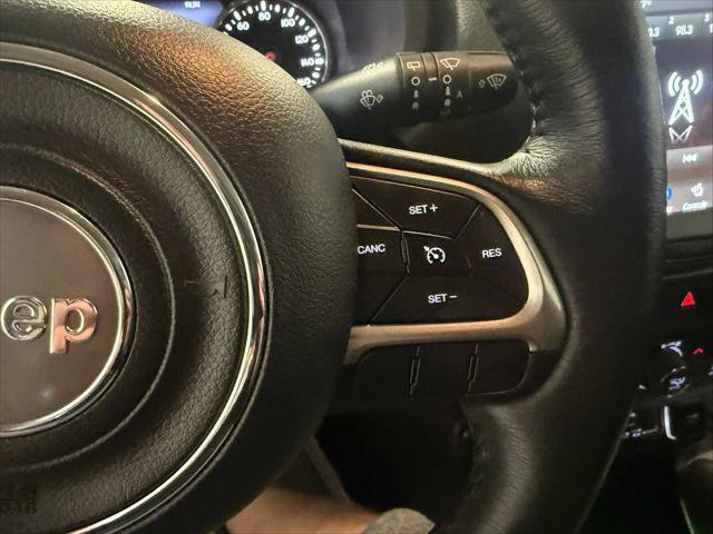 Certified 2022 Jeep Renegade Latitude w/ Convenience Group AWD/4WD image 30