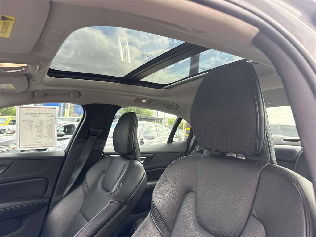 Used 2024 Volvo S60 B5 Plus image 23