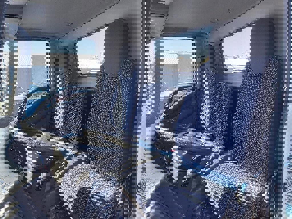 New 2025 Chevrolet Low Cab Forward image 9