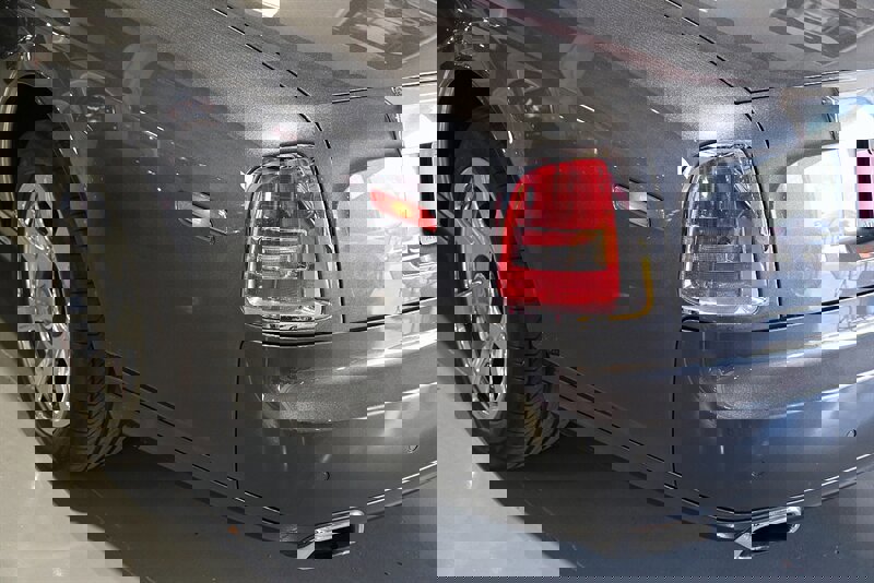 Used 2012 Rolls-Royce Phantom Drophead Coupe image 15