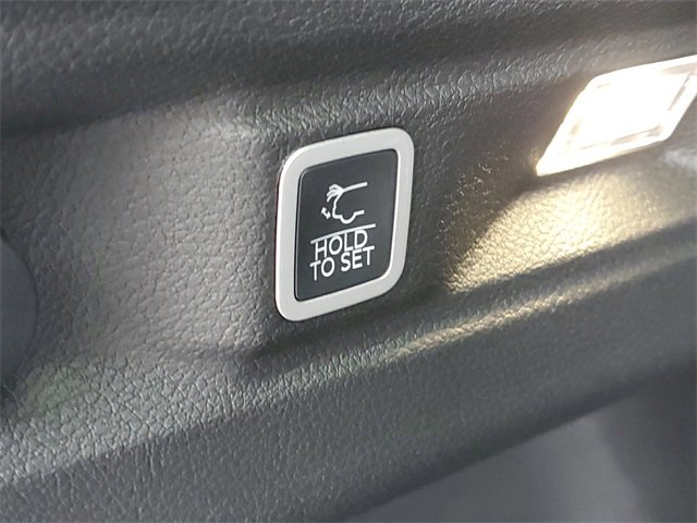 New 2025 Jeep Grand Cherokee L Altitude image 9