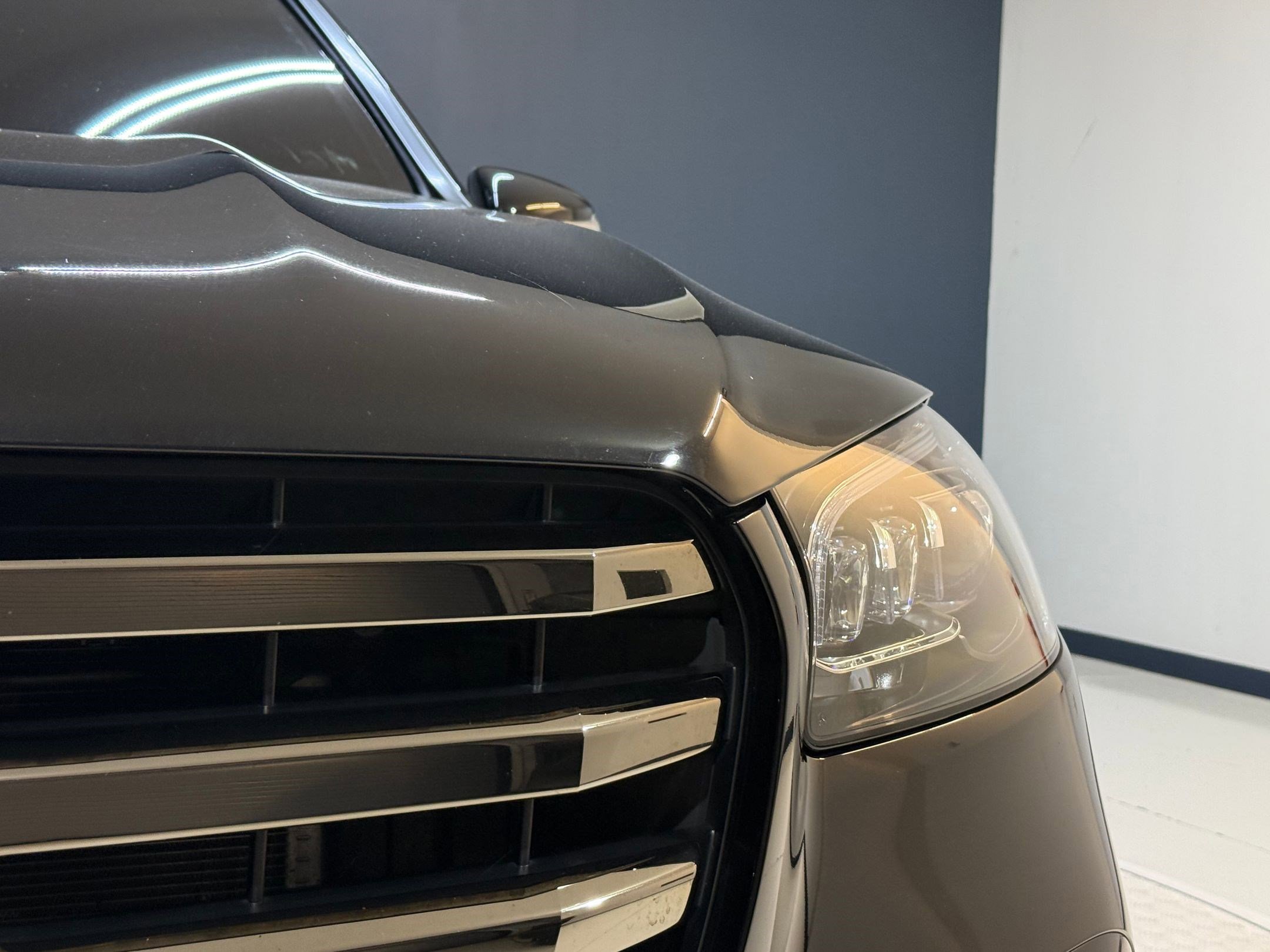 Used 2024 Mercedes-Benz GLS 450 4MATIC image 11