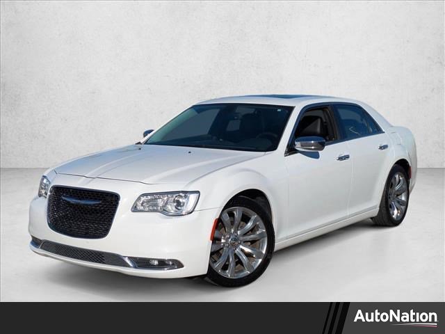 Used 2017 Chrysler 300 C image 1