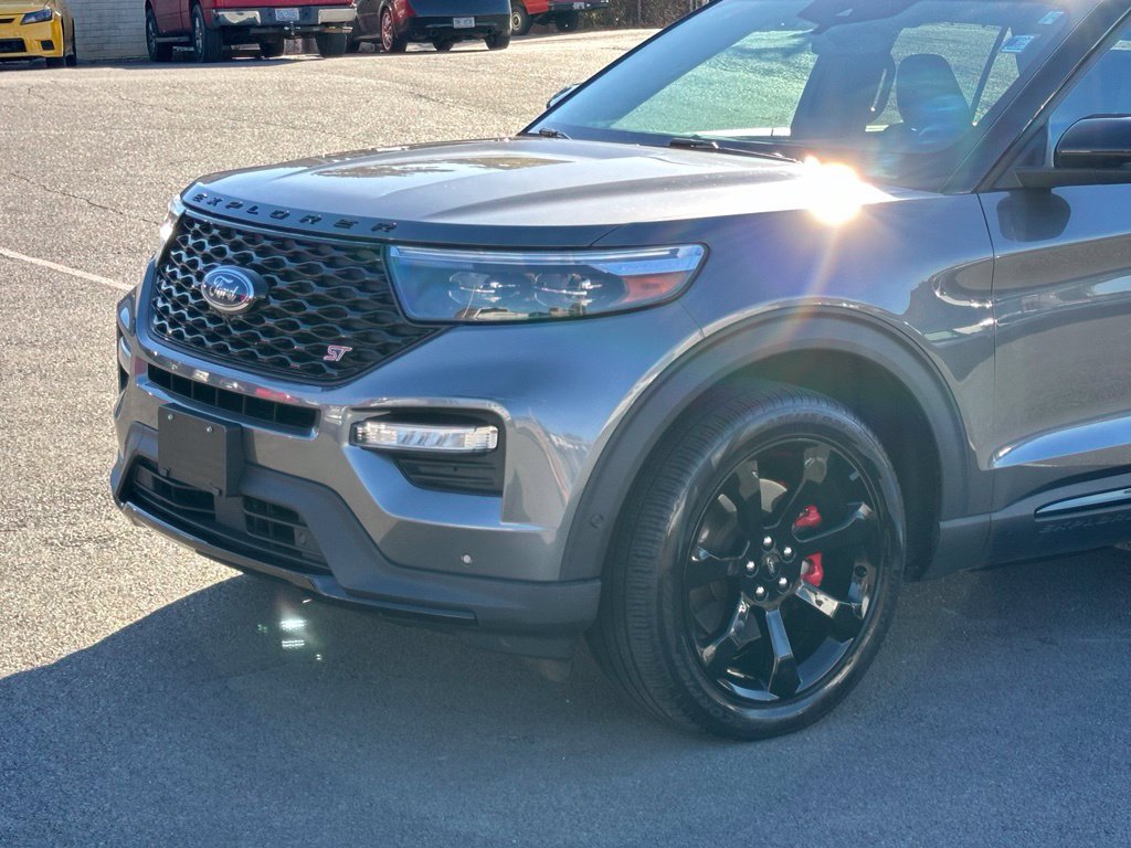 Used 2024 Ford Explorer ST w/ Equipment Group 401A AWD/4WD image 36