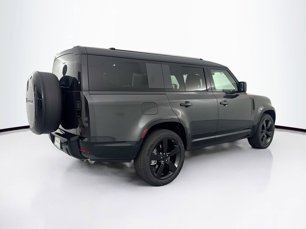 New 2026 Land Rover Defender 130 X-Dynamic SE AWD/4WD image 5