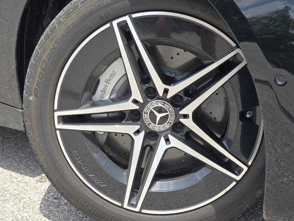 Certified 2026 Mercedes-Benz C 300 4MATIC Sedan image 11
