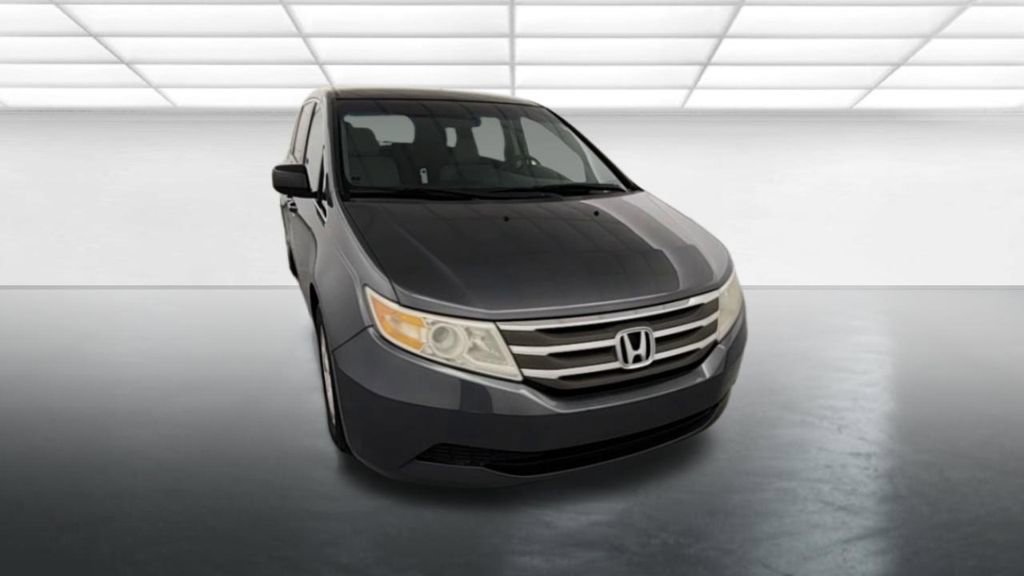 Used 2013 Honda Odyssey LX image 2