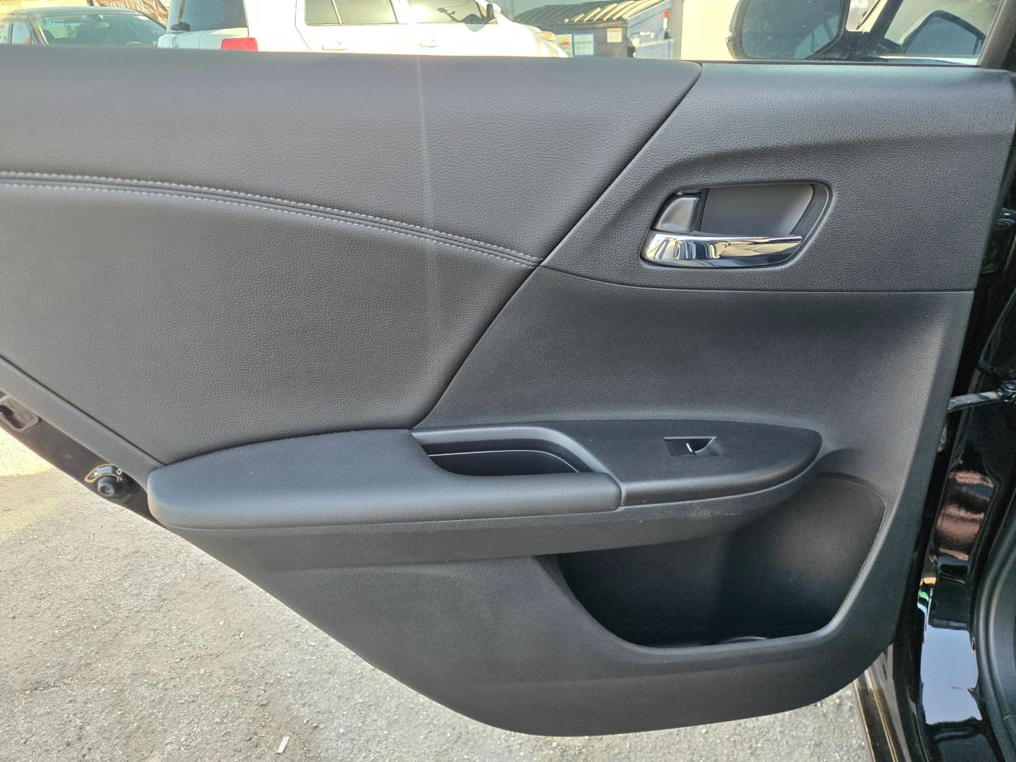 Used 2016 Honda Accord EX image 12