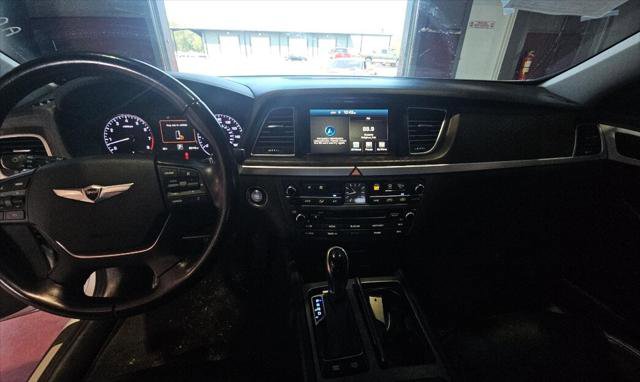 Used 2015 Hyundai Genesis 5.0 RWD image 13