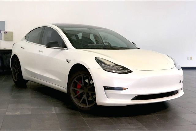 Used 2018 Tesla Model 3 image 2