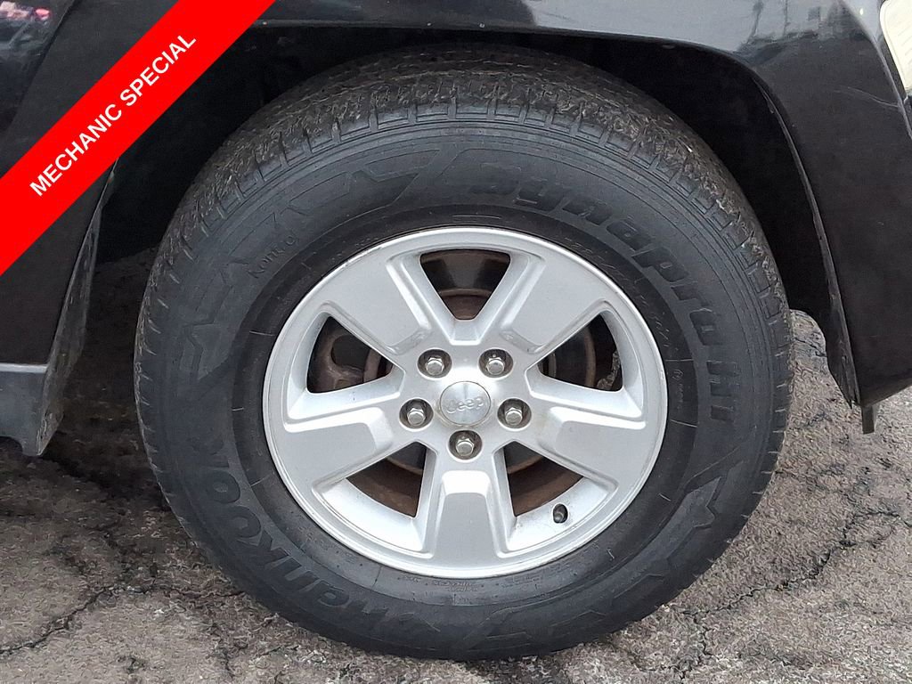 Used 2009 Jeep Liberty Sport w/ Popular Equipment Group image 15