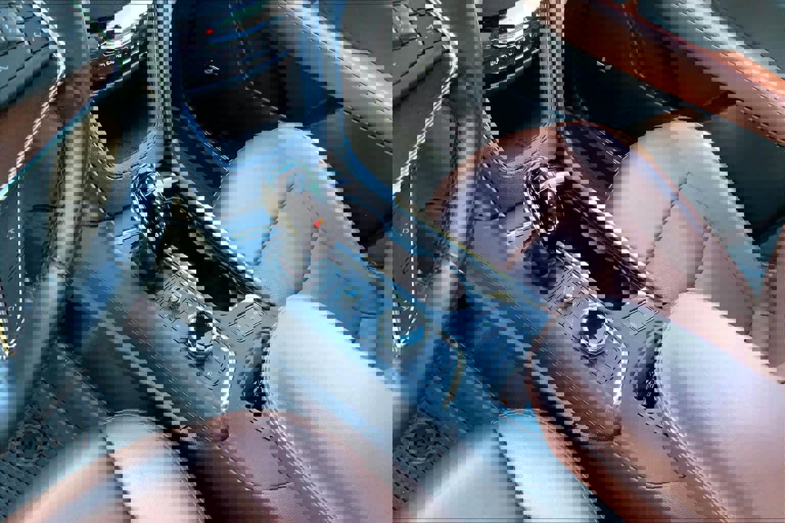 Used 2023 Cadillac XT5 Premium Luxury w/ Technology Package image 15