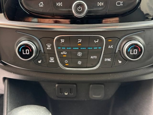 Used 2021 Chevrolet Traverse LT w/ LPO, Floor Liner Package AWD/4WD image 28