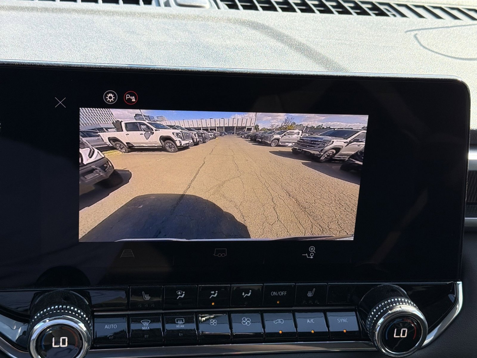 New 2026 GMC Canyon Elevation w/ Convenience Package image 19