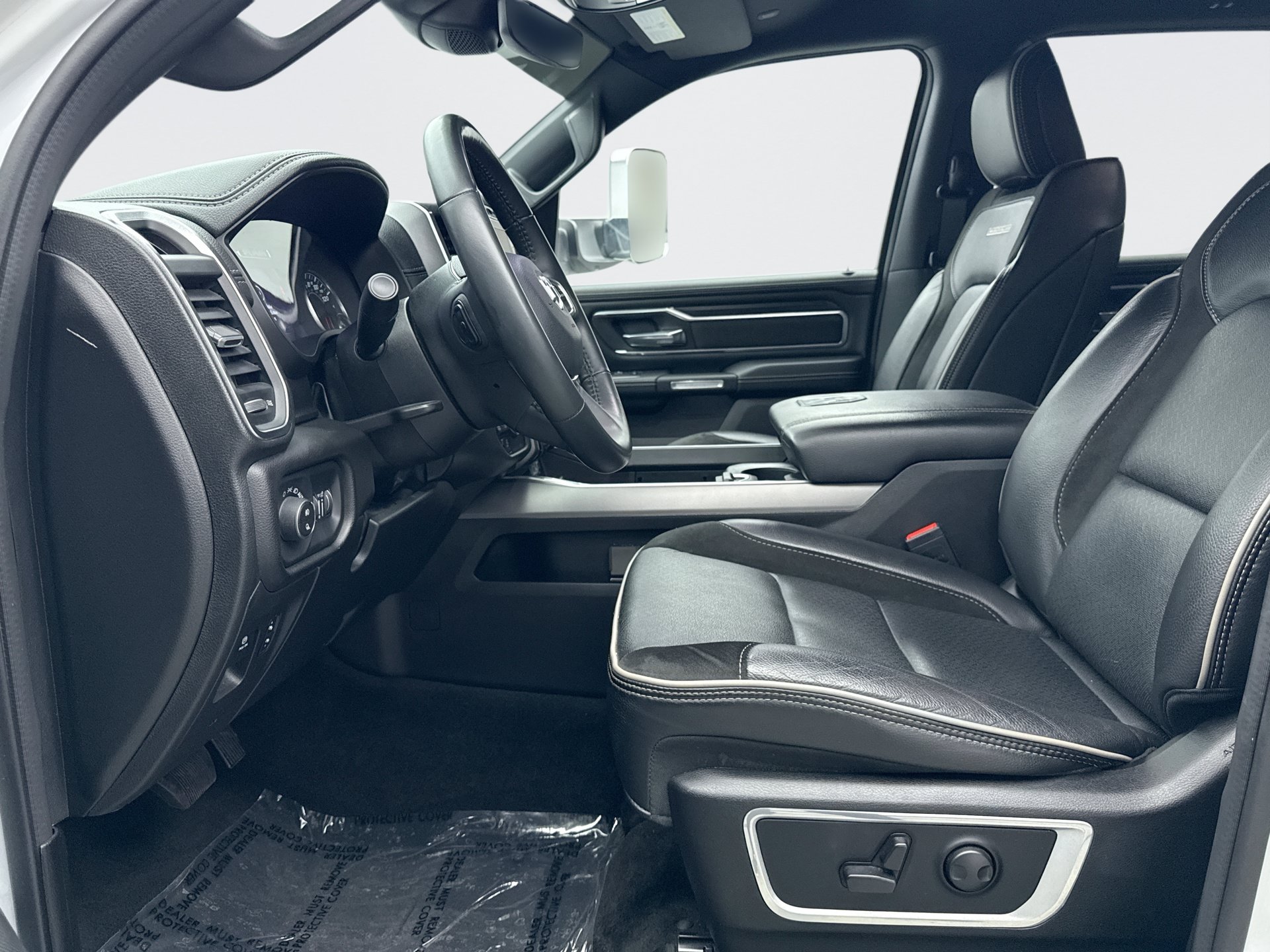 Used 2023 RAM 1500 Laramie AWD/4WD image 11